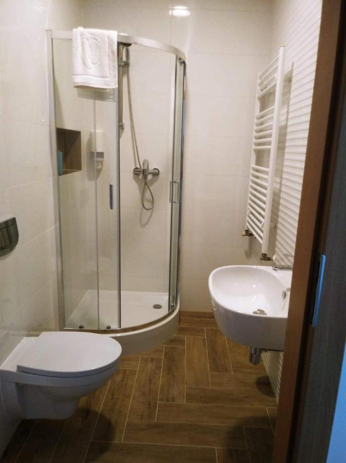 Dom Weselny Ludmila Bed & Breakfast Krasnik Exterior photo